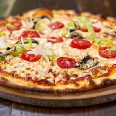 Boston’s Rustic Margherita Pizza